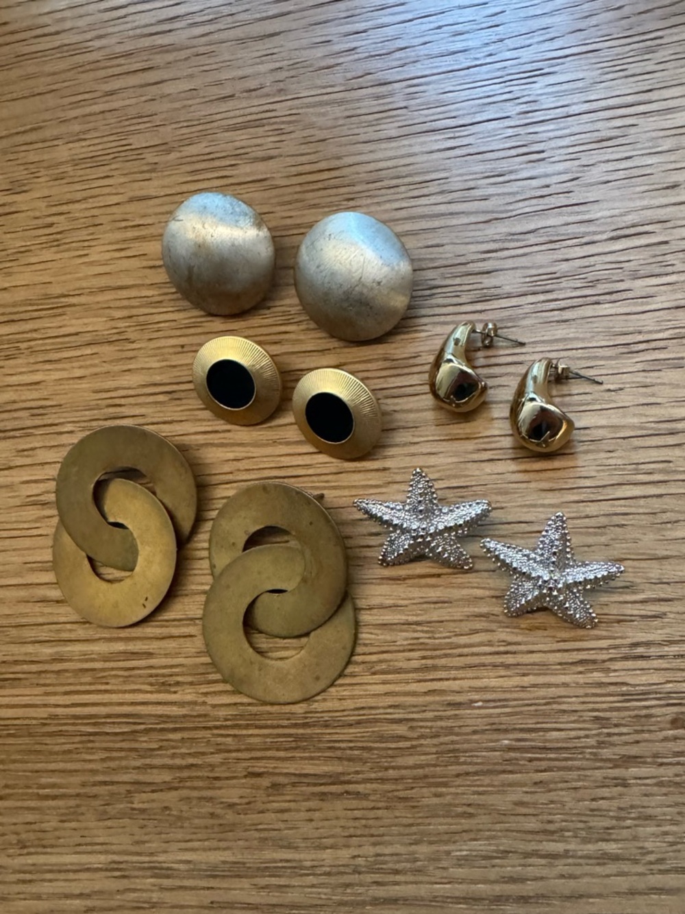 5 pairs of vintage earrings